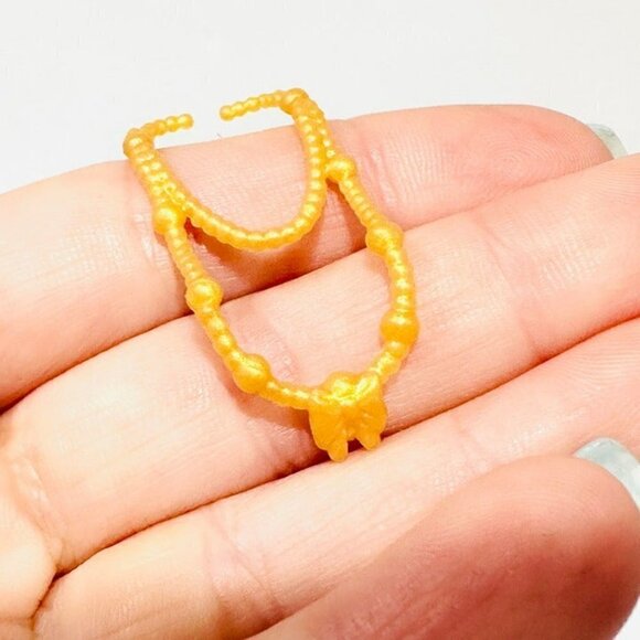 Ever After High Getting Fairest Apple White Replacement Gold Necklace - Picture 2 of 3